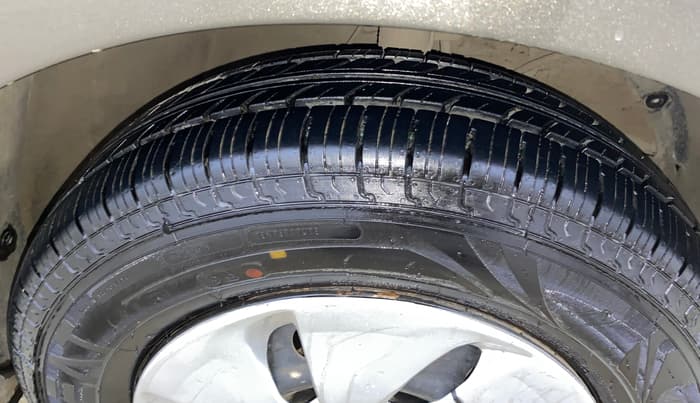 2021 Maruti Dzire VXI AMT, Petrol, Automatic, 72,600 km, Right Front Tyre Tread