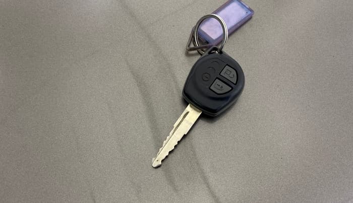 2021 Maruti Dzire VXI AMT, Petrol, Automatic, 72,600 km, Key Close Up