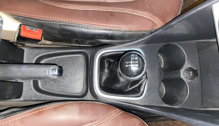 2015 Volkswagen Polo HIGHLINE1.2L, Petrol, Manual, 60,356 km, Gear Lever