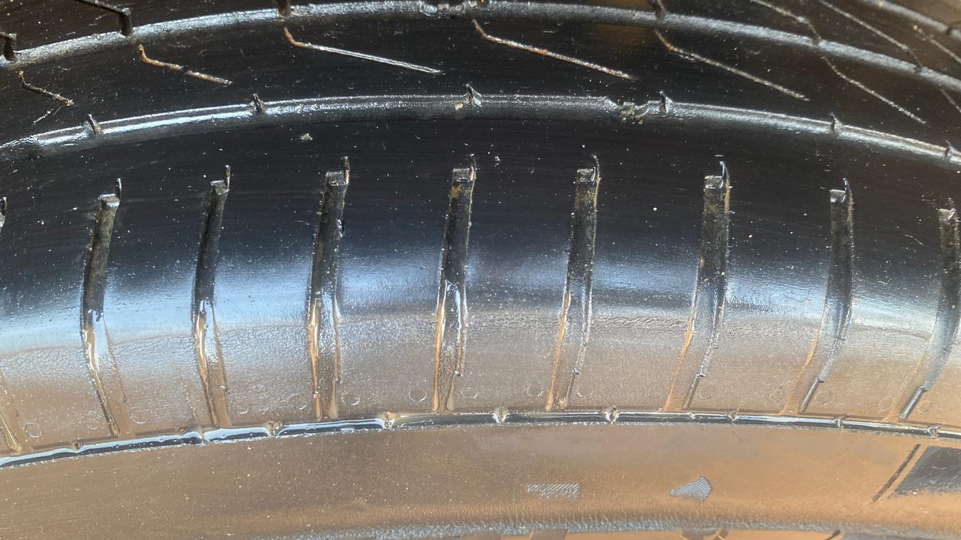 2015 Maruti Swift LXI, Petrol, Manual, 1,13,654 km, Left Rear Tyre Tread