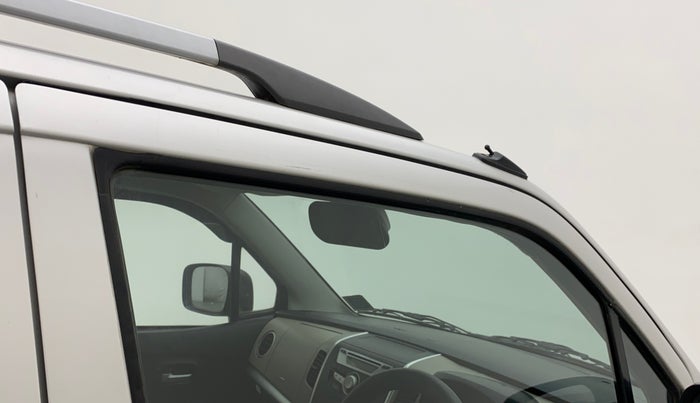2013 Maruti Wagon R 1.0 VXI, Petrol, Manual, 40,320 km, Driver-side door - Door visor damaged