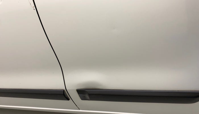 2013 Maruti Wagon R 1.0 VXI, Petrol, Manual, 40,320 km, Rear left door - Slightly dented