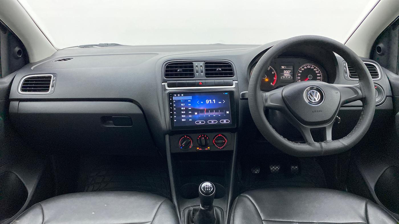 2019 Volkswagen Polo TRENDLINE 1.0L, Petrol, Manual, 49,049 km, Dashboard
