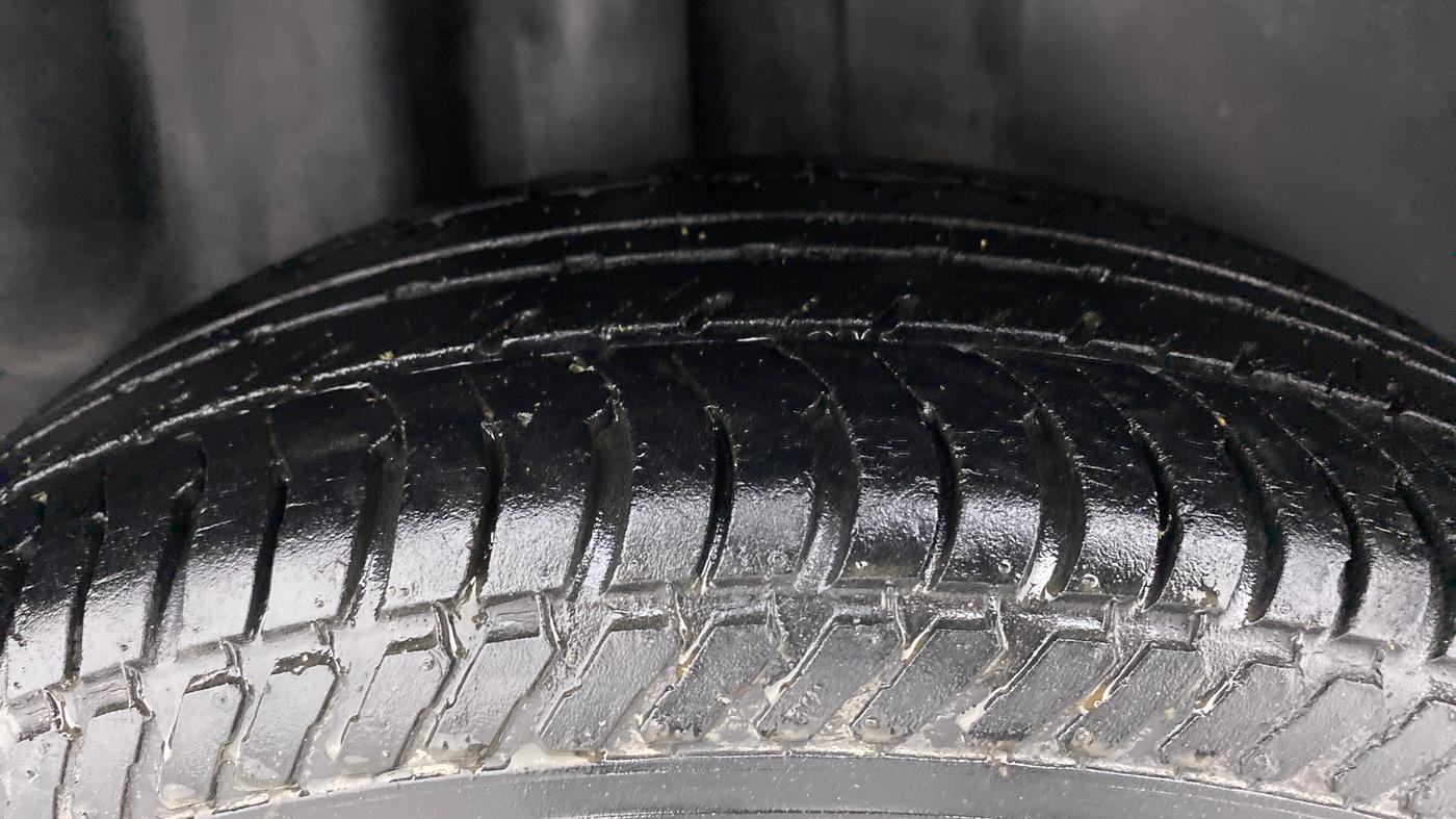 2019 Volkswagen Polo TRENDLINE 1.0L, Petrol, Manual, 49,049 km, Right Rear Tyre Tread