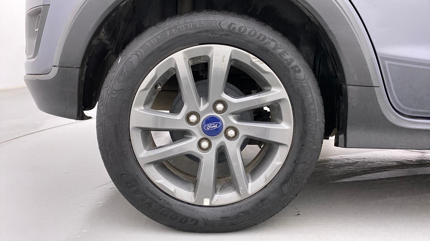 2018 Ford FREESTYLE TITANIUM 1.5 DIESEL, Diesel, Manual, 1,12,544 km, Right Rear Wheel