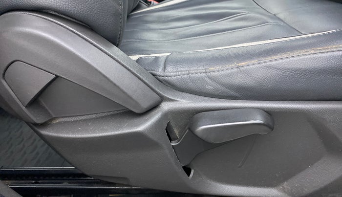 2018 Ford FREESTYLE TITANIUM 1.5 DIESEL, Diesel, Manual, 1,12,544 km, Driver Side Adjustment Panel