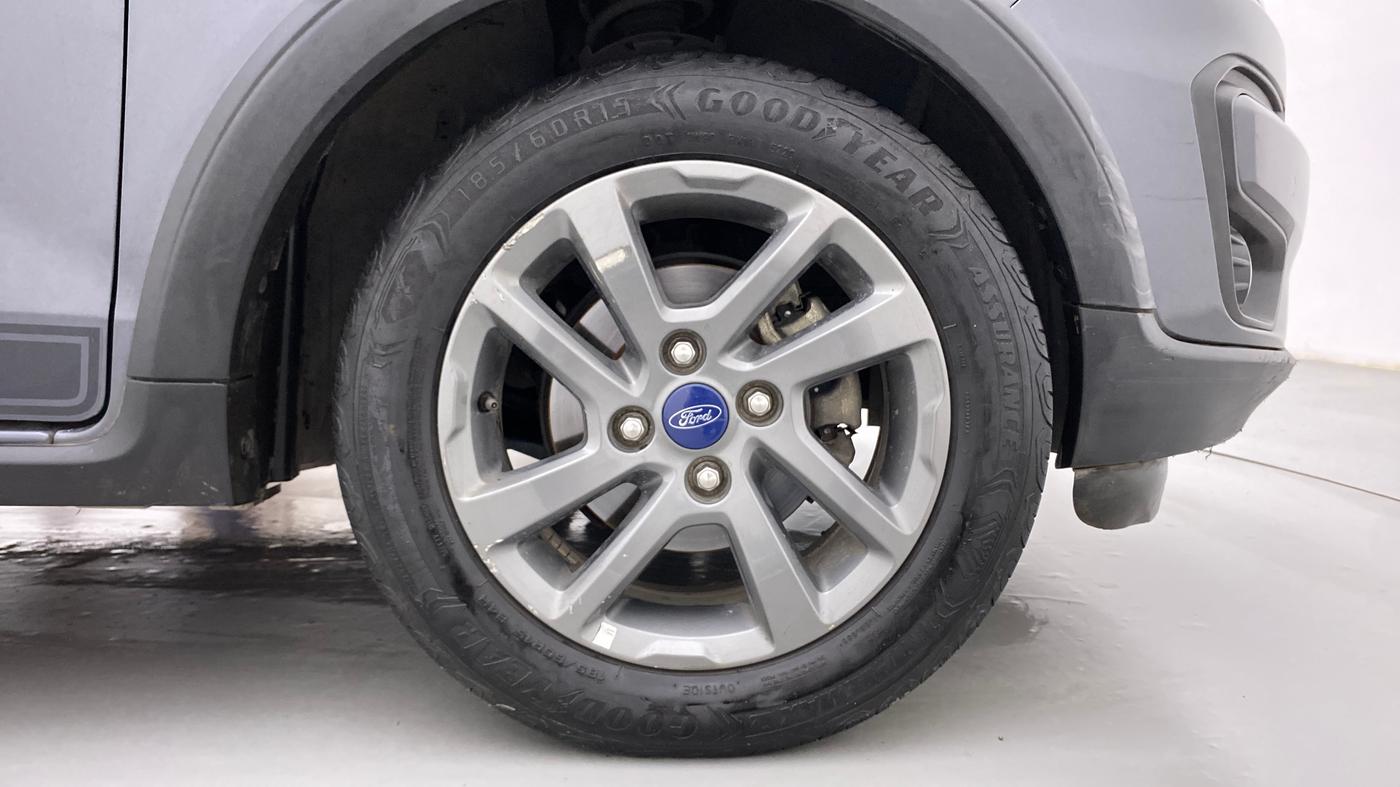 2018 Ford FREESTYLE TITANIUM 1.5 DIESEL, Diesel, Manual, 1,12,544 km, Right Front Wheel