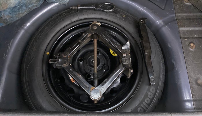 2018 Ford FREESTYLE TITANIUM 1.5 DIESEL, Diesel, Manual, 1,12,544 km, Spare Tyre