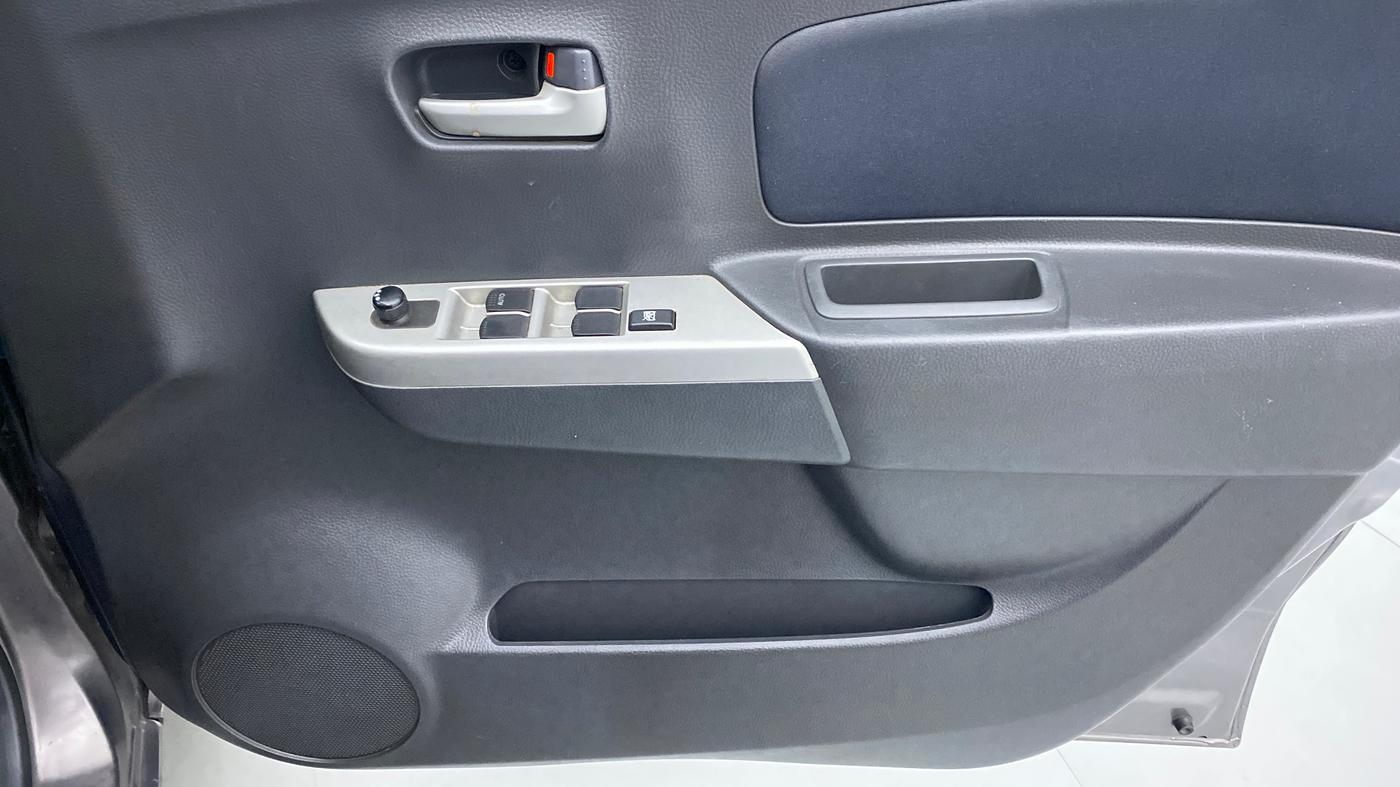 2012 Maruti Wagon R 1.0 VXI, Petrol, Manual, 13,665 km, Driver Side Door Panels Control