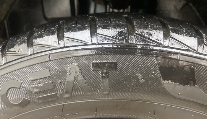 2019 Renault Kwid RXT 1.0 (O), Petrol, Manual, 39,947 km, Left Front Tyre Tread