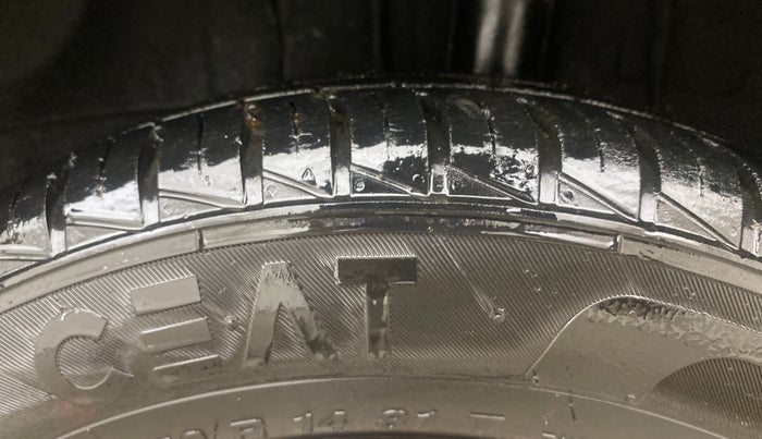 2019 Renault Kwid RXT 1.0 (O), Petrol, Manual, 39,947 km, Left Rear Tyre Tread