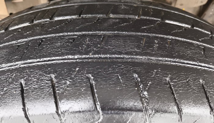 2022 Mahindra Bolero B4, Diesel, Manual, 54,380 km, Right Front Tyre Tread