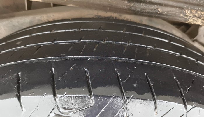 2022 Mahindra Bolero B4, Diesel, Manual, 54,380 km, Right Rear Tyre Tread