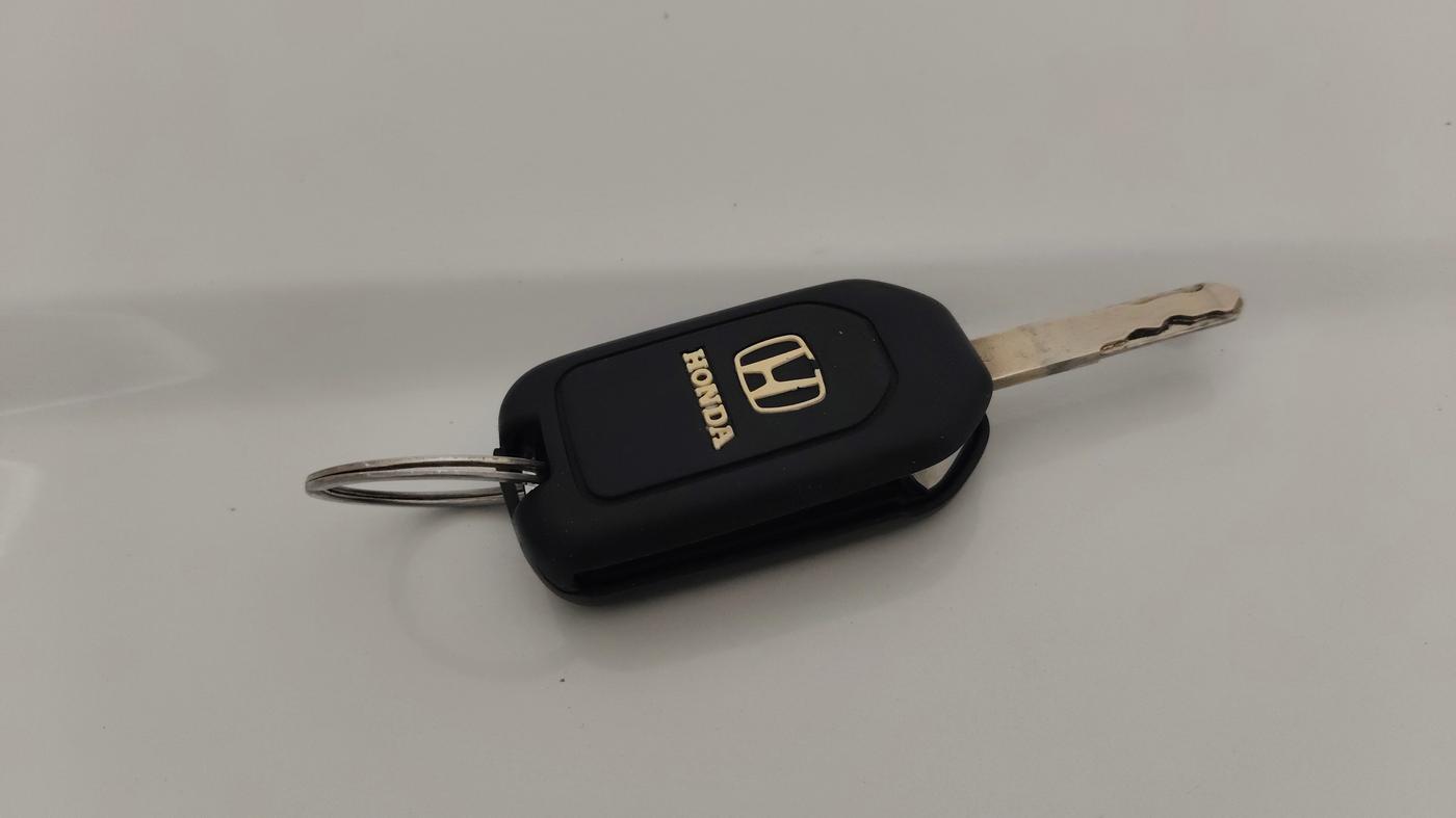2022 Honda WR-V 1.2L I-VTEC SV MT, Petrol, Manual, 44,207 km, Key Close Up