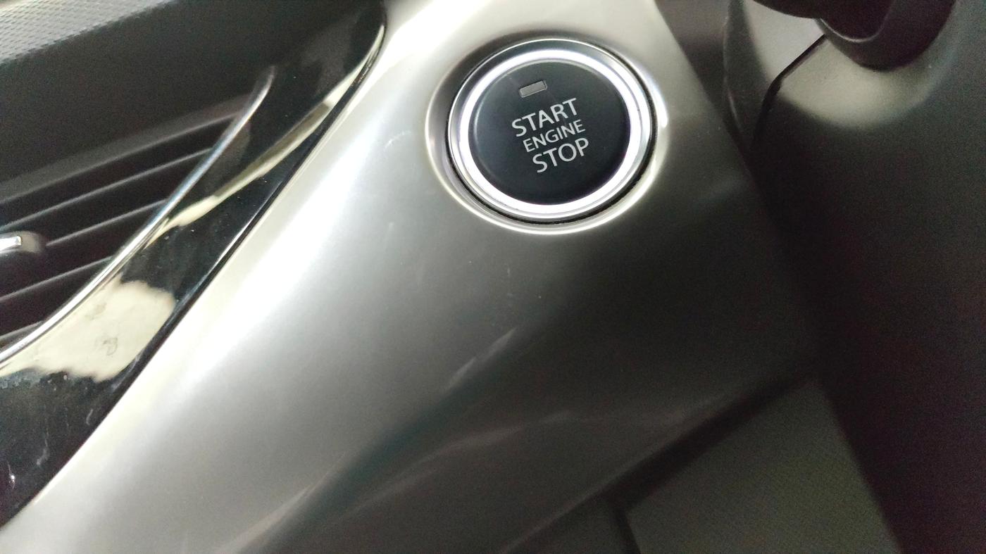 2018 Tata NEXON XZ PLUS PETROL, Petrol, Manual, 37,600 km, Keyless Start/ Stop Button