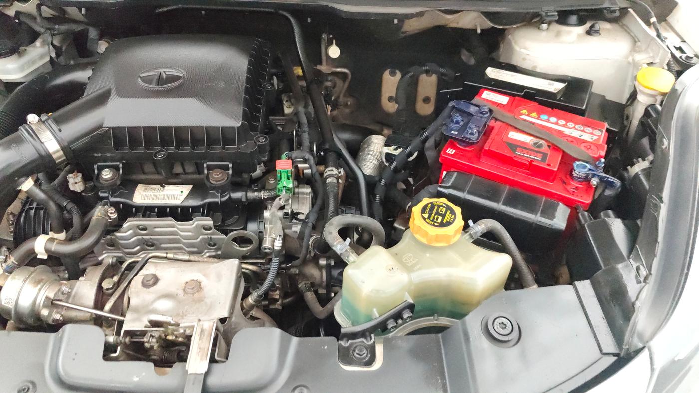 2018 Tata NEXON XZ PLUS PETROL, Petrol, Manual, 37,600 km, Engine View - Left