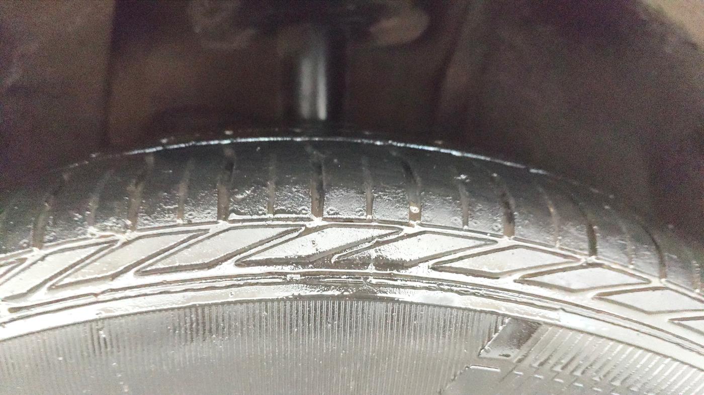 2018 Tata NEXON XZ PLUS PETROL, Petrol, Manual, 37,600 km, Right Front Tyre Tread