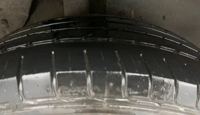 2016 Hyundai Creta SX PLUS 1.6 PETROL, Petrol, Manual, 59,448 km, Right Rear Tyre Tread