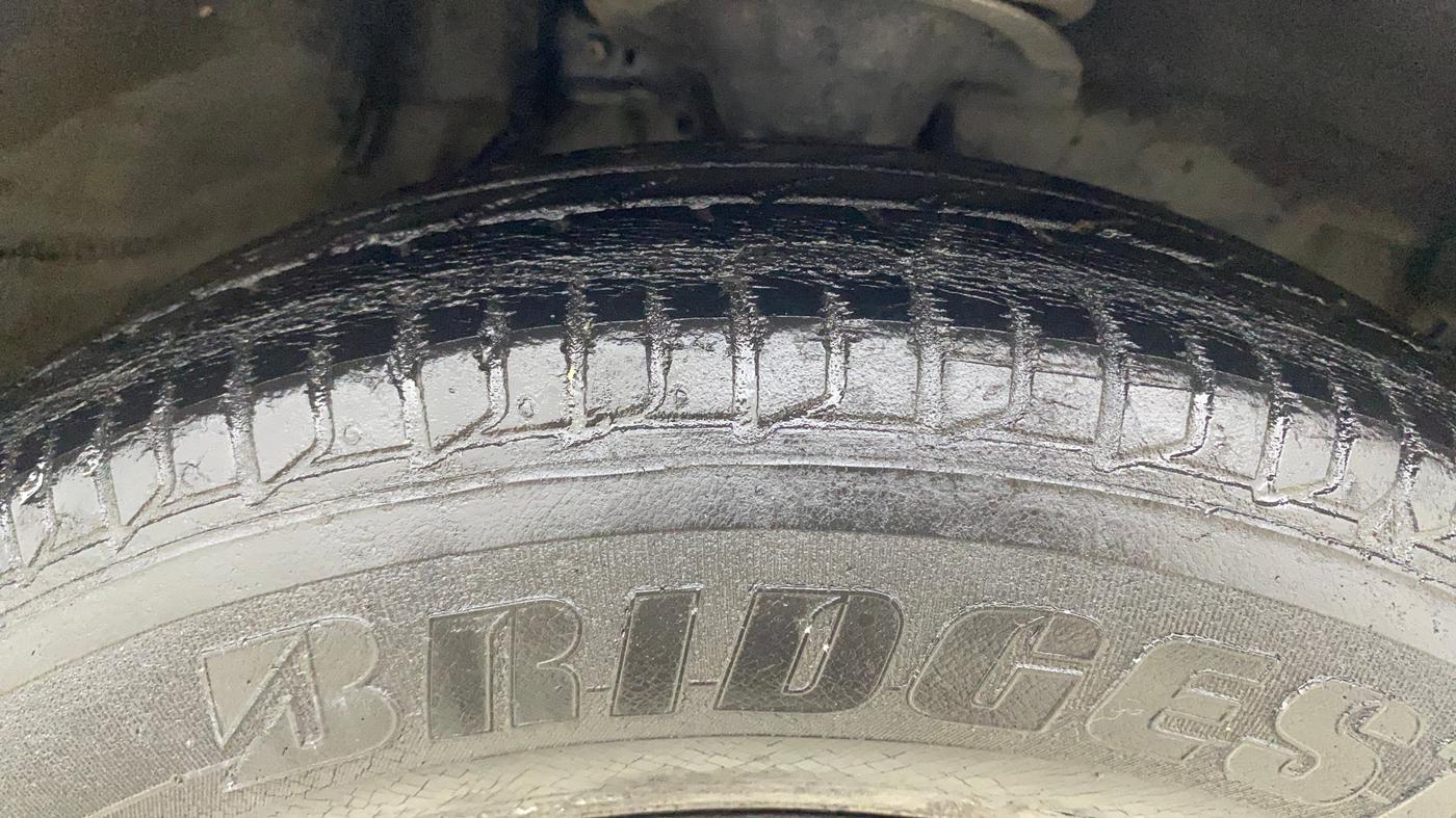 2014 Hyundai i10 SPORTZ 1.1, Petrol, Manual, 40,814 km, Right Front Tyre Tread