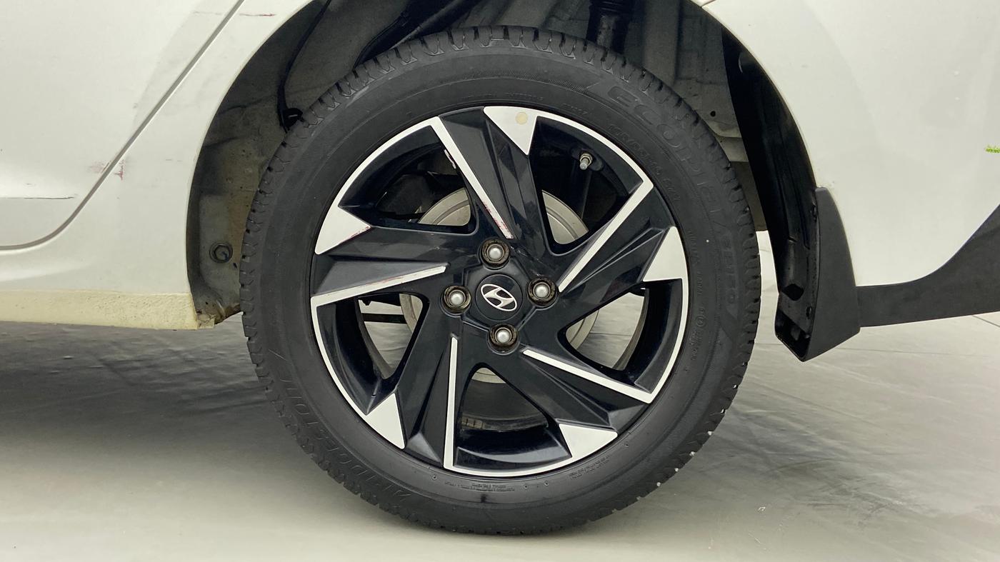 2020 Hyundai Verna SX(O) PETROL MT, Petrol, Manual, 12,416 km, Left Rear Wheel