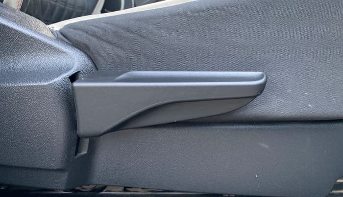 2021 Volkswagen TAIGUN GT PLUS 1.5 TSI DSG, Petrol, Automatic, 59,590 km, Driver Side Adjustment Panel