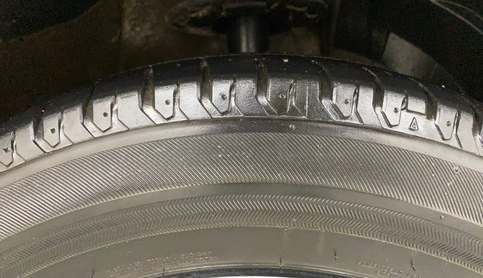 2023 Maruti Ertiga ZXI+ SHVS, Petrol, Manual, 38,152 km, Right Front Tyre Tread