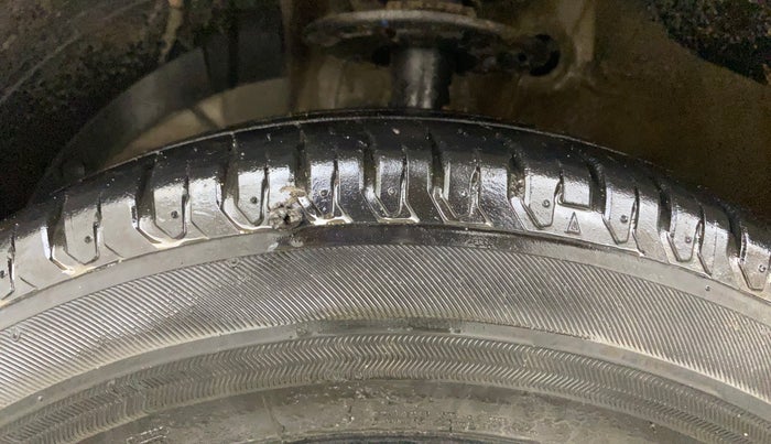 2023 Maruti Ertiga ZXI+ SHVS, Petrol, Manual, 38,152 km, Left Front Tyre Tread