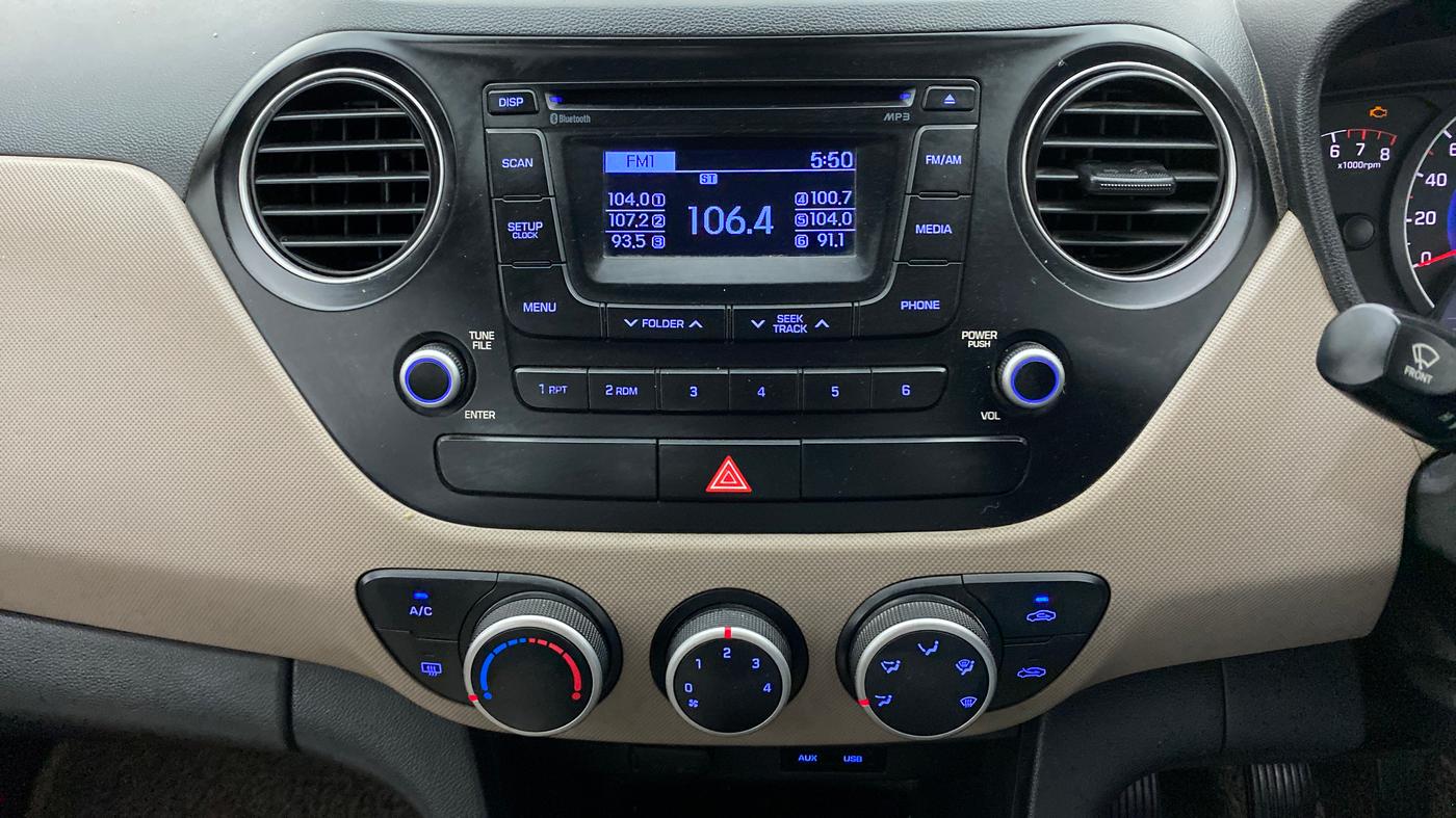 2016 Hyundai Grand i10 SPORTZ 1.2 KAPPA VTVT, Petrol, Manual, 39,206 km, Air Conditioner