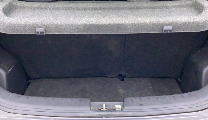 2015 Maruti Swift VXI, Petrol, Manual, 39,837 km, Boot Inside
