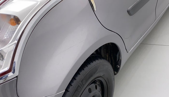 2015 Maruti Swift VXI, Petrol, Manual, 39,837 km, Right quarter panel - Minor scratches