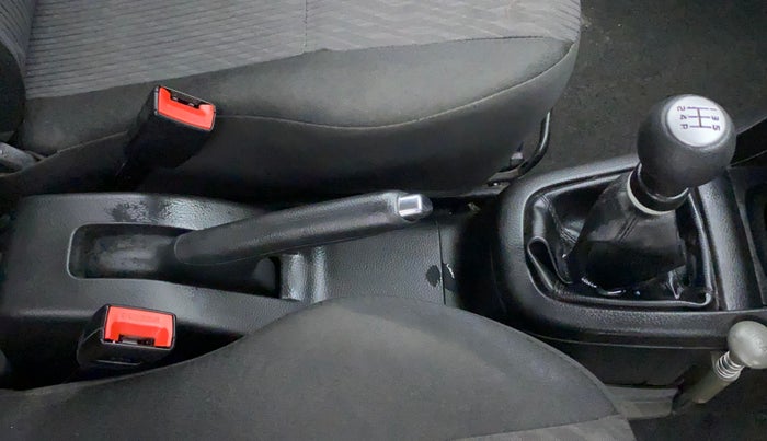 2015 Maruti Swift VXI, Petrol, Manual, 39,837 km, Gear Lever