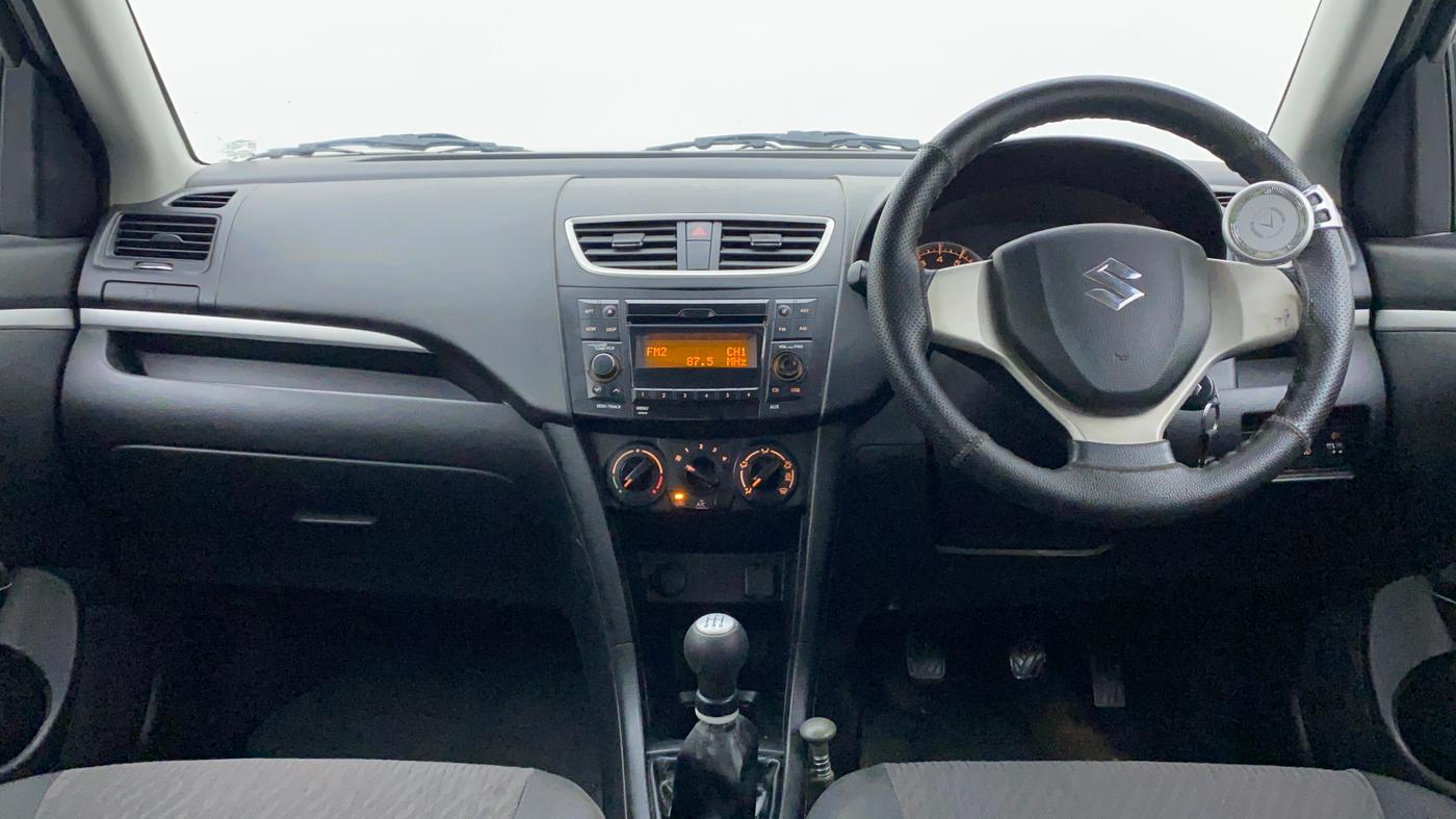 2015 Maruti Swift VXI, Petrol, Manual, 39,837 km, Dashboard