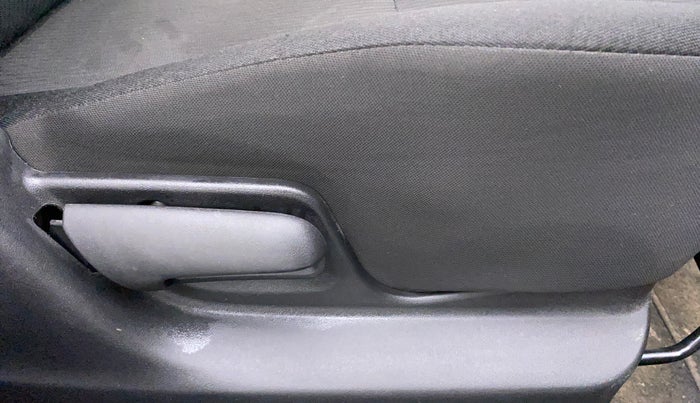 2015 Maruti Swift VXI, Petrol, Manual, 39,837 km, Driver Side Adjustment Panel