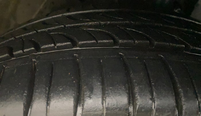 2016 Honda Jazz 1.2L I-VTEC S, Petrol, Manual, 76,154 km, Right Front Tyre Tread