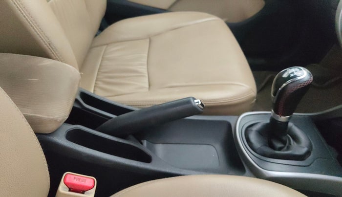 2016 Honda City 1.5L I-VTEC SV, Petrol, Manual, 85,195 km, Gear Lever