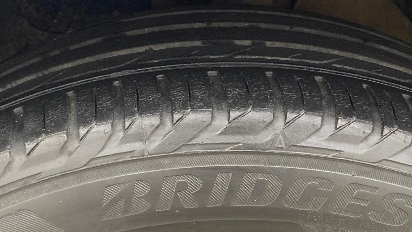 2019 Hyundai Tucson GLS 2WD AT PETROL, Petrol, Automatic, 1,12,737 km, Left Front Tyre Tread