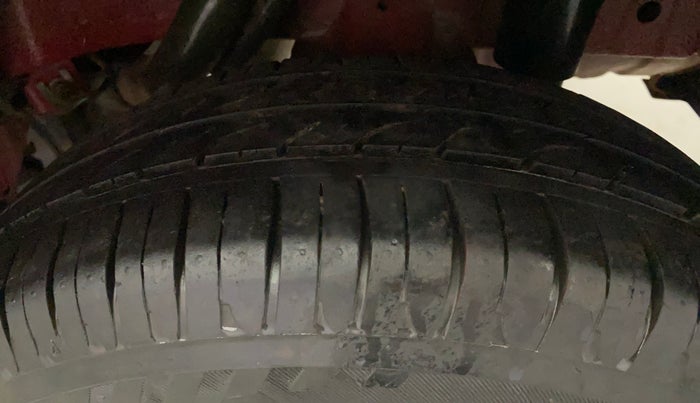 2018 Mahindra KUV 100 NXT K2 P 6 STR, Petrol, Manual, 29,089 km, Left Rear Tyre Tread