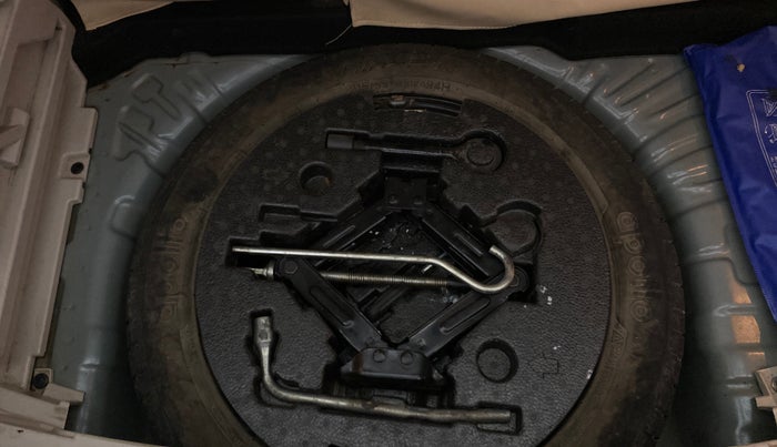 2019 Mahindra XUV300 W8 (O) 1.5 DIESEL, Diesel, Manual, 87,592 km, Spare Tyre