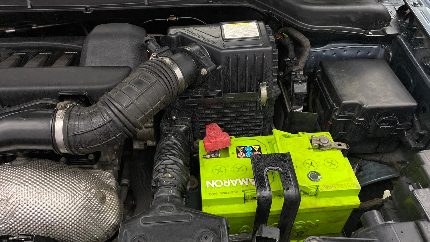 2019 Mahindra XUV300 W8 (O) 1.5 DIESEL, Diesel, Manual, 87,440 km, Engine View - Left