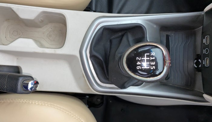 2019 Mahindra XUV300 W8 (O) 1.5 DIESEL, Diesel, Manual, 87,592 km, Gear Lever