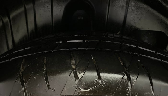 2019 Mahindra XUV300 W8 (O) 1.5 DIESEL, Diesel, Manual, 87,592 km, Right Rear Tyre Tread