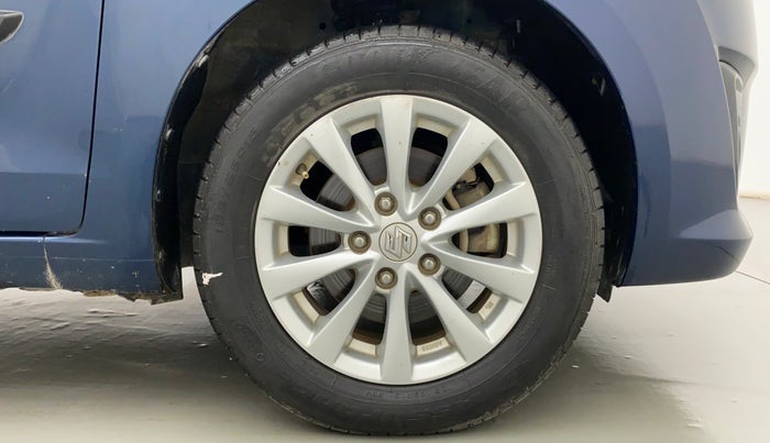 2014 Maruti Ertiga VXI, Petrol, Manual, 61,950 km, Right Front Wheel