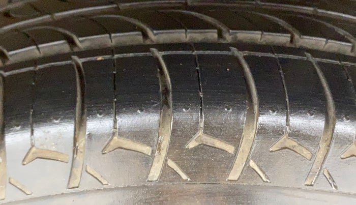 2018 Tata Tiago XT PETROL, Petrol, Manual, 42,758 km, Left Rear Tyre Tread