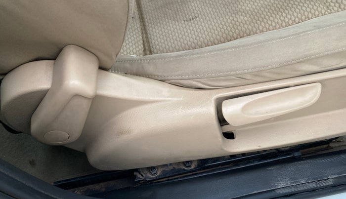 2017 Volkswagen Ameo COMFORTLINE PLUS 1.2L, Petrol, Manual, 1,43,785 km, Driver Side Adjustment Panel