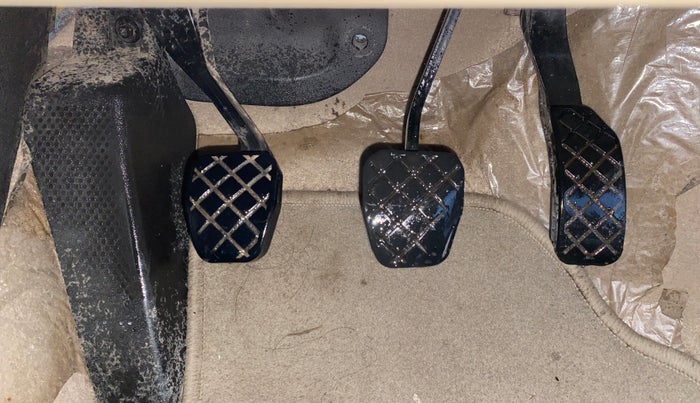 2017 Volkswagen Ameo COMFORTLINE PLUS 1.2L, Petrol, Manual, 1,43,785 km, Pedals