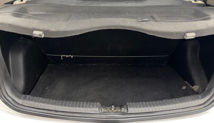 2017 Hyundai Grand i10 MAGNA 1.2 KAPPA VTVT, Petrol, Manual, 35,101 km, Boot Inside