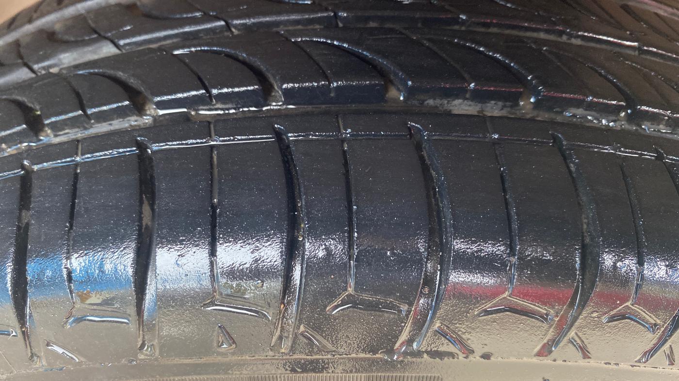 2017 Maruti Alto K10 VXI, Petrol, Manual, 98,670 km, Left Front Tyre Tread