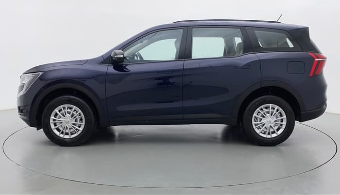 2022 Mahindra XUV700 MX P MT 5 STR, Petrol, Manual, 2,432 km, Left Side