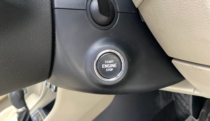 2017 Skoda Superb L&K 1.8 TSI AT, Petrol, Automatic, 42,342 km, Keyless Start/ Stop Button