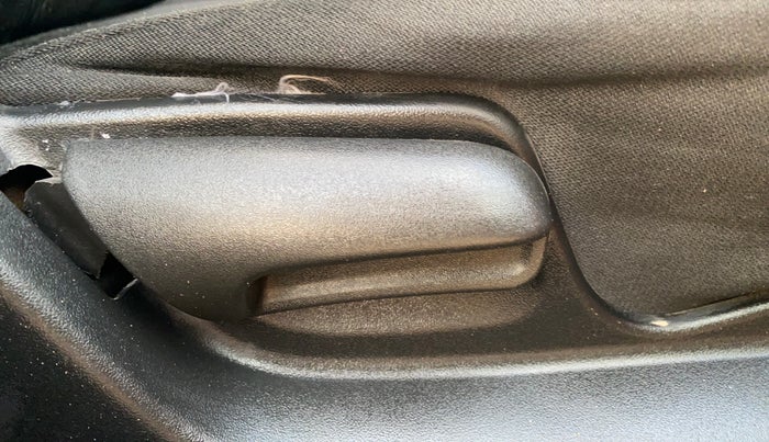 2014 Maruti Swift VDI, Diesel, Manual, 1,07,149 km, Driver Side Adjustment Panel